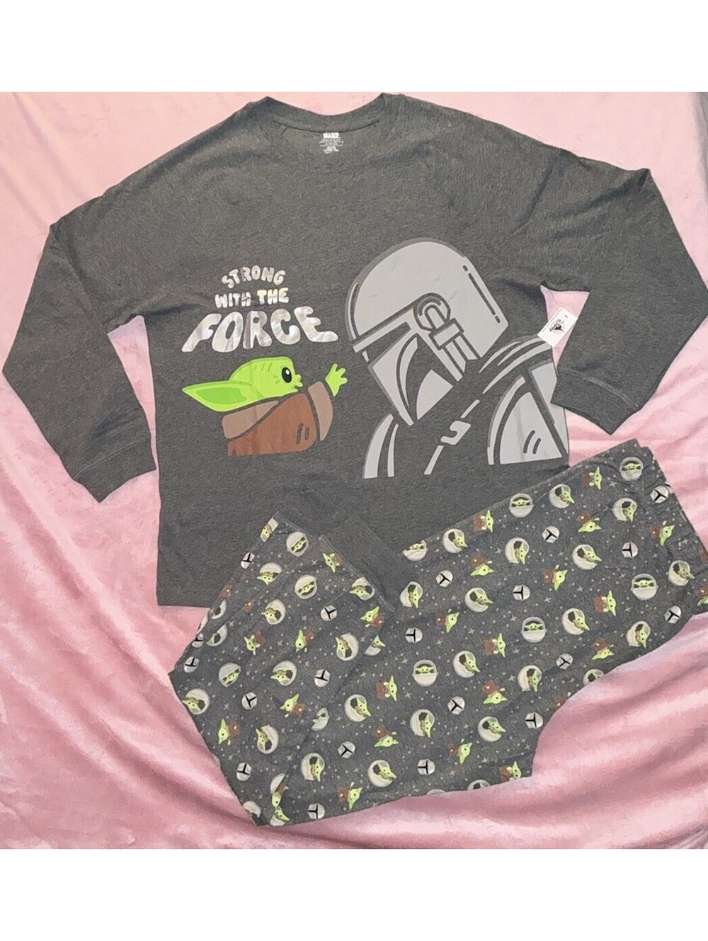 Grogu and Din Djarin Pajama Set for Adults – Star Wars: The Mandalorian L NWT